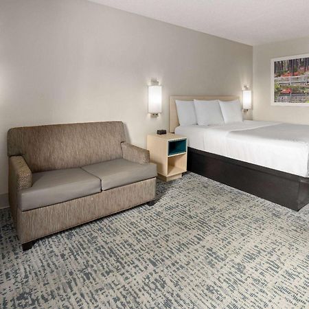 Hotel Baymont By Wyndham Lagrange Extérieur photo