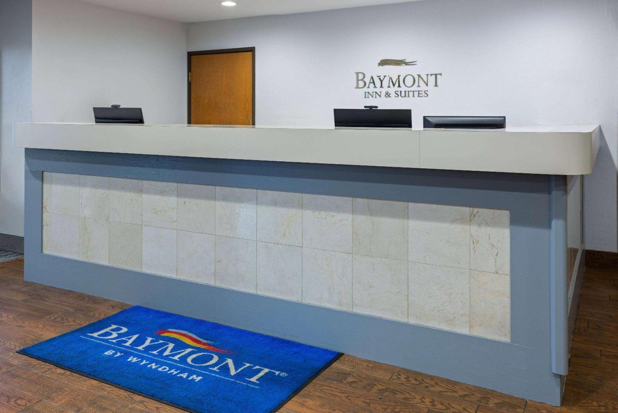 Hotel Baymont By Wyndham Lagrange Extérieur photo