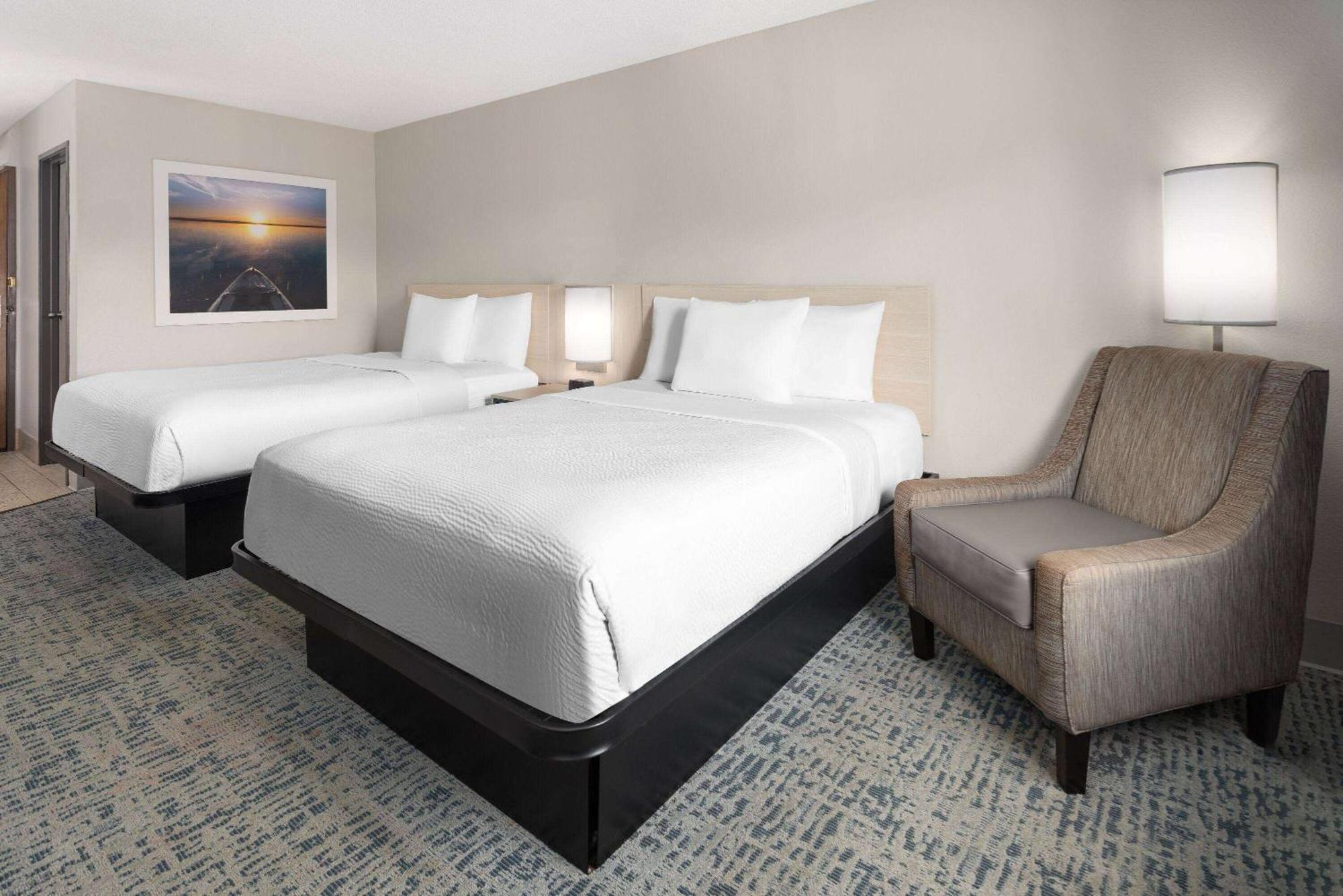 Hotel Baymont By Wyndham Lagrange Extérieur photo